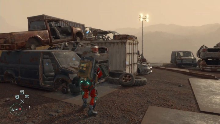 Trzydziesty piąty nośnik pamięci znajdziesz u śmieciarza, w jednym z kontenerów - Nośniki pamięci | Sekrety, znajdźki w Death Stranding - Death Stranding - poradnik do gry