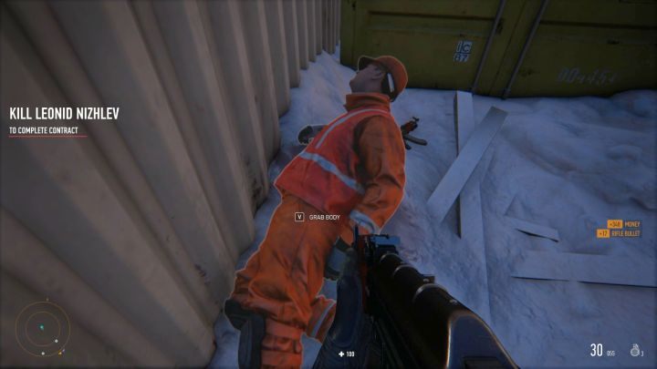 Leonid wygląda jak typowy robotnik, jest jednak śmiercionośnie groźny na bliskim dystansie. - Port Kołczaka (Kolchak Harbor) | Solucja Sniper Ghost Warrior Contracts - Sniper Ghost Warrior Contracts - poradnik do gry