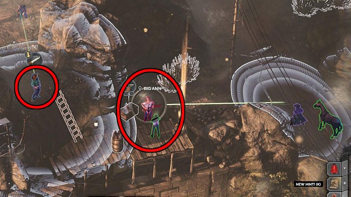 Najbardziej problematycznym momentem tej misji jest uratowanie ostatniego zakładnika, którego przepytuje Big Ann - postacie te stoją obok beczki z dynamitem na wzgórzu nad zawalonym tunelem (M2,17) - Desperados 3: Zdobądź dynamit, 2 Misja - solucja, opis przejścia - Desperados 3 - poradnik do gry