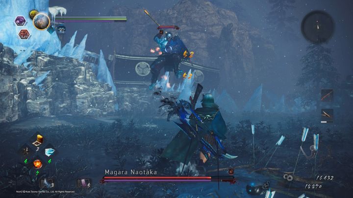 Magara, aby skrócić dystans do ciebie, będzie mógł skoczyć w twoją stronę i pokonać znaczną odległość - Magara Naotaka | Boss w NiOh 2 - NiOh 2 - poradnik do gry