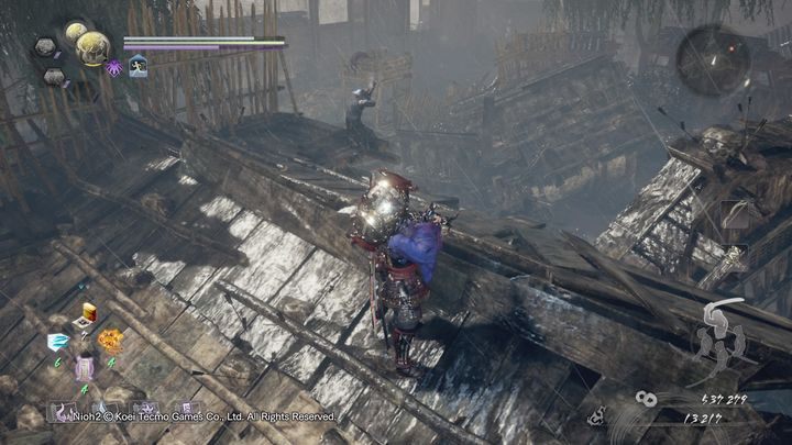 Na górze znajduje się również jeden z przeciwników, który będzie strzelać do ciebie, jeśli zejdziesz na dół - Nieokiełznana woda | Solucja NiOh 2 - NiOh 2 - poradnik do gry