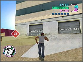 Nieopodal szpitala znajdziesz spory plac z wielkim budynkiem, Poznasz go po charakterystycznych bramach wjazdowych - Numer 25 Rampage - Grand Theft Auto: Vice City - poradnik do gry