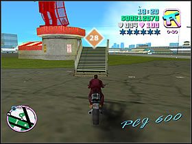 Po drugiej stronie tego samego radaru, co przy poprzednim skoku, znajdziesz schody - Numer 25-30 Unique Stunt Jumps - Grand Theft Auto: Vice City - poradnik do gry