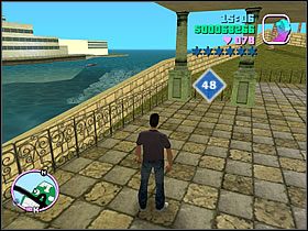 Zajrzyj za zielony domek, po drugiej stronie ulicy łączącej dwa mosty na wyspie i leżącej przy studiu filmowym - Numer 46-50 Hidden Packages - Grand Theft Auto: Vice City - poradnik do gry