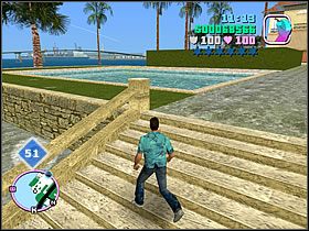 Przy willi jednego z Twoich zleceniodawców, udaj się w stronę basenów od strony pierwszej części miasta - Numer 51-55 Hidden Packages - Grand Theft Auto: Vice City - poradnik do gry