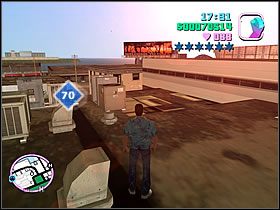 Na budynku łączącym się z Print Works, w okolicy kilku urządzeń postawionych na dachu znajdziesz paczkę - Numer 66-70 Hidden Packages - Grand Theft Auto: Vice City - poradnik do gry