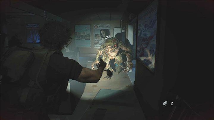 Po dostatecznym awansowaniu w bitwie zgaśnie światło i otworzy się boczne pomieszczenie - Resident Evil 3: Szpital, Carlos solucja, opis przejścia - Resident Evil 3 - poradnik do gry