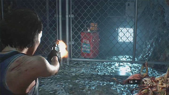 Pilnuj się ponieważ pająki mogą chodzić również po ścianach i suficie - Resident Evil 3: Podstacja solucja, opis przejścia - Resident Evil 3 - poradnik do gry