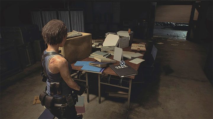Poradnik wytwarzania ziół znajdziesz jeszcze w drodze do wyjścia ze stacji metra Redstone Street Station - Resident Evil 3: Śródmieście sekrety, znajdźki - Resident Evil 3 - poradnik do gry