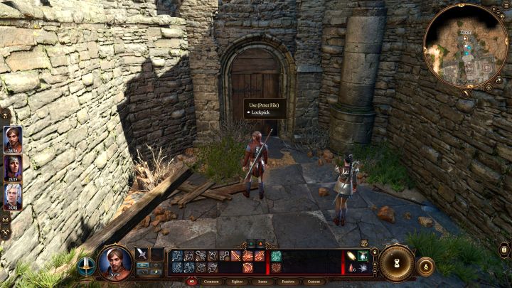 Po bitwie lub nakłonieniu bandytów do odejścia dotrzyjcie do północnych drzwi w ruinach kaplicy - Baldurs Gate 3: Zagadka Przerośniętych Ruin i dotarcia do krypty - Baldurs Gate 3 - poradnik do gry