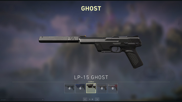 Ghost to bez wątpienia najbardziej celny pistolet w grze więc z powodzeniem może być wykorzystywany na dalszych dystansach jednak trzeba liczyć się wtedy z mniejszymi obrażeniami wyrządzanymi przez broń - Valorant: Broń poboczna, pomocnicza - Valorant - poradnik do gry