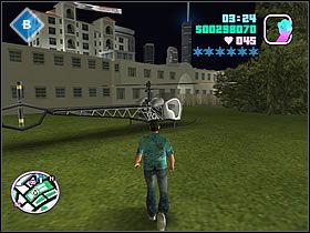 Ten helikopter czeka ukryty dobrze w krzakach, na dziedzińcu budynku z ogrodami - Misje lotnicze - Grand Theft Auto: Vice City - poradnik do gry