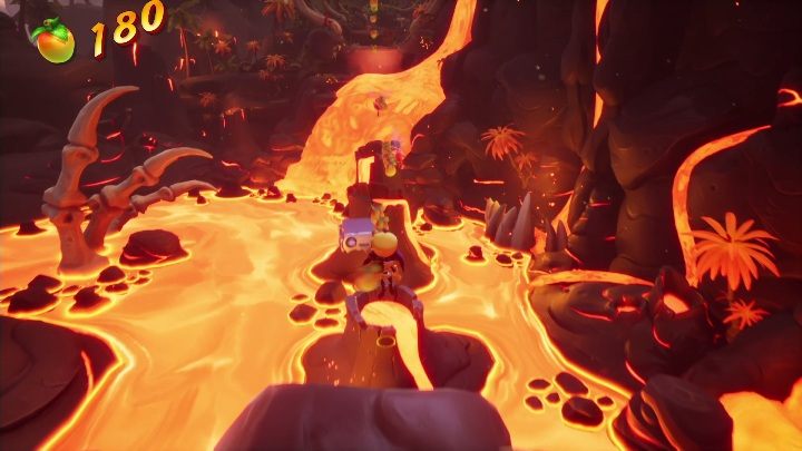 Gdy wejdziesz na górę czeka Cię podobny etap tylko z innej perspektywy - Crash 4: Jurajski impuls - solucja, opis przejścia - Crash Bandicoot 4 - poradnik, solucja