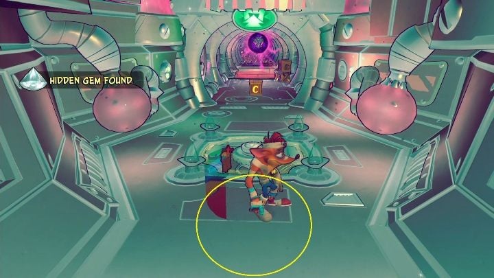 Poi zjedzie windą w dół cofnij się kawałek, aby zdobyć ukryty diament - Crash 4: Diamenty (Poziomy Na Odwrót) - lista, lokalizacja - Crash Bandicoot 4 - poradnik, solucja