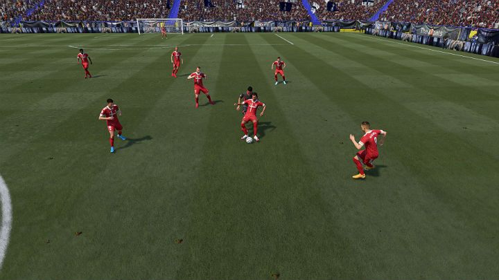 W trakcie meczu piłkarskiego w grze FIFA 21 na pewno nie raz dojdzie do sytuacji w której będziesz zmuszony zablokować strzał oddany na własną bramkę - FIFA 21: Defensywa - techniki zaawansowane - FIFA 21 - poradnik do gry
