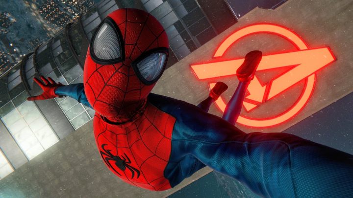 Na Manhattanie nie mogło oczywiście zabraknąć siedziby Avengersów - Spider-Man Miles Morales: Easter eggi - Spider-Man Miles Morales - poradnik, solucja