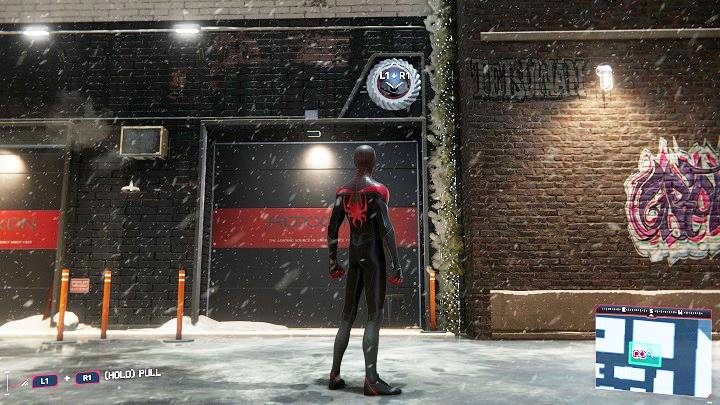 Wyrzutnie Sieci służą również do blokowania urządzeń typu zębatka, z tą czynnością spotkasz się wielokrotnie w grze - Spider-Man Miles Morales: Wyrzutnie Sieci - lista modyfikacji - Spider-Man Miles Morales - poradnik, solucja