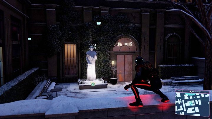 Druga kapsuła leży pod posągiem, na tarasie budynku, niedaleko parku - Spider-Man Miles Morales: Kapsuły czasu - wszystkie lokacje, lista - Spider-Man Miles Morales - poradnik, solucja