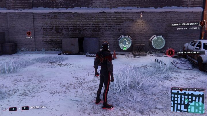 Pierwsza kapsuła w centrum Hells Kitchen znajduje się w jednej z rur na tyłach budynku - Spider-Man Miles Morales: Kapsuły czasu - wszystkie lokacje, lista - Spider-Man Miles Morales - poradnik, solucja