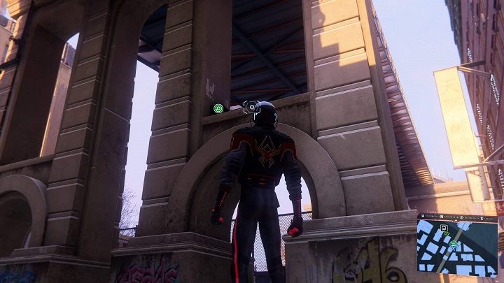 Pierwsza z kapsuł w Chinatown znajduje się pod mostem niedaleko rzeki - Spider-Man Miles Morales: Kapsuły czasu - wszystkie lokacje, lista - Spider-Man Miles Morales - poradnik, solucja