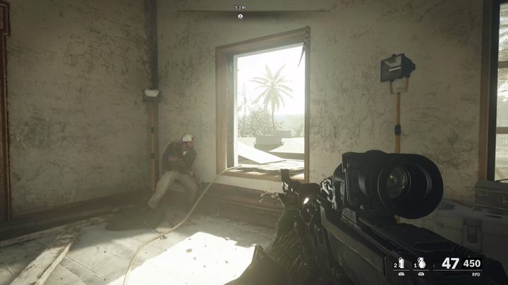 Przejdź przez okno i dostań się na dach - Call of Duty Cold War: Koniec zabawy - solucja, opis przejścia - Call of Duty Cold War - poradnik do gry