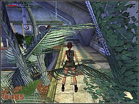 Zjedź teraz po pochylni w dół, pod same schody i przejdź na ich drugą stronę - [Misja 25] The Bio-Research Facility (cz.1) | Tomb Raider The Angel of Darkness - Tomb Raider: The Angel of Darkness - poradnik do gry