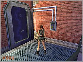 Jeśli zaczniesz wspinaczką jak najbliżej docelowej części sali, powinieneś na końcu trasy opuścić się dokładnie na ową metalową windę [#500] - [Misja 25] The Bio-Research Facility (cz.2) | Tomb Raider The Angel of Darkness - Tomb Raider: The Angel of Darkness - poradnik do gry