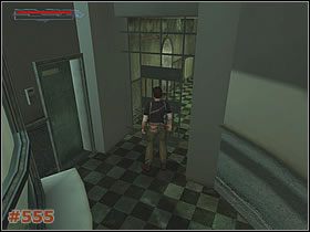 Otwórz bramę przed sobą i wejdź do nowej sali, z budką strażnika z lewej, korytarzem z prawej oraz bramą na wprost - [Misja 27] Maximum Containment Area (cz.1) | Tomb Raider The Angel of Darkness - Tomb Raider: The Angel of Darkness - poradnik do gry