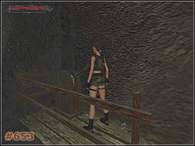 Jak tylko podejdziesz do końca mostu i skręcisz w lewo, kamera zmieni kąt widzenia - [Misja 31] The Lost Domain | Tomb Raider The Angel of Darkness - Tomb Raider: The Angel of Darkness - poradnik do gry