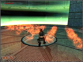 Poczekaj aż skończy, po czym gdy tylko one wbiegną za krąg i znajdą się pośrodku [#676] oraz gdy nastąpi wyładowanie, rażące wszystko w bliskiej okolicy, podbiegnij do delikwenta (zatrzymując się) i uderz - [Misja 32] Eckhardts Lab (cz.1) | Tomb Raider The Angel of Darkness - Tomb Raider: The Angel of Darkness - poradnik do gry