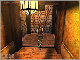 Za zwężeniem przejdź do korytarza z prawej - [Misja 15] Hall of Seasons - przejścia do czterech sal i okrągła sala (cz.2) - Tomb Raider: The Angel of Darkness - poradnik do gry