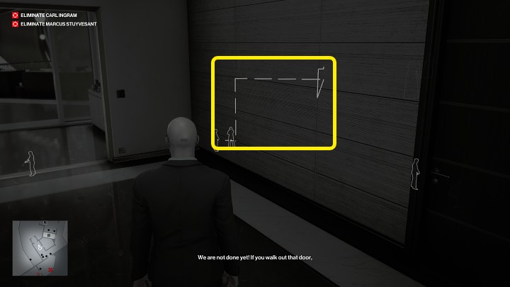 Skorzystaj z Instynktu, by namierzyć linię, która prowadzi w pobliże serwerowni, a następnie udaj się na trzecie piętro budynku korzystając np - Hitman 3: How The Mighty Fall - Dubaj, zadania fabularne, solucja - Hitman 3 - poradnik, solucja