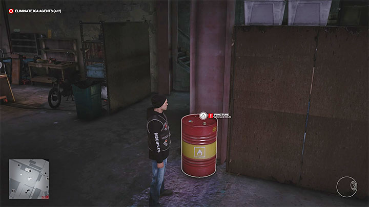 Garaż to największa lokacja na parterze budynku motocyklistów (punkt 53 na mapie) - Hitman 3: Agent Lowenthal - jak zabić? (The Englishman) - Berlin, solucja - Hitman 3 - poradnik, solucja