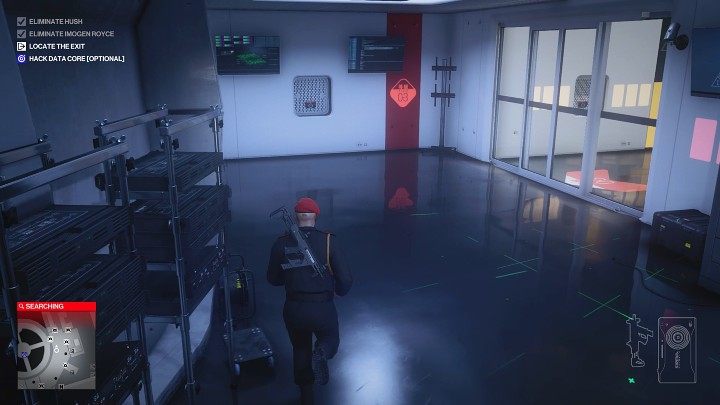 Przejdź przez korytarz i drzwiami po prawej stronie (uwaga na kamerę) przejdź na wyższy poziom placówki - Hitman 3: Monitoring w Chongqing (China) - gdzie sabotować? - Hitman 3 - poradnik, solucja