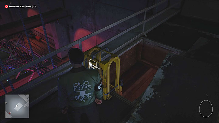 Znajdziesz się na metalowym balkoniku z drabiną (punkt 33 na mapie) - Hitman 3: Apex Predator, Berlin - mapa, informacje o misji - Hitman 3 - poradnik, solucja