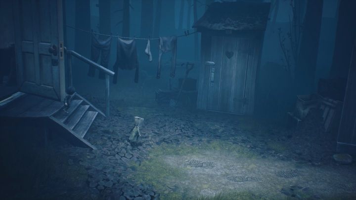 Po wyjściu z domku dotrzecie do kolejnego budynku - Little Nightmares 2: Ucieczka przed myśliwym - solucja, opis przejścia - Little Nightmares 2 - poradnik do gry