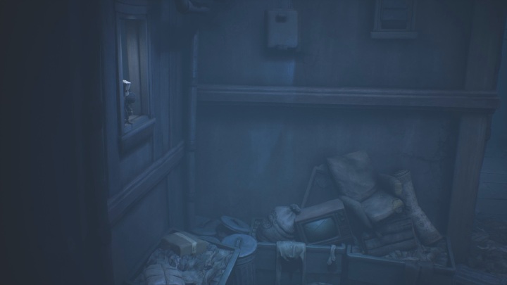 Gdy wydostaniesz się z transmisji musisz udać się do okna - Little Nightmares 2: Droga do domu dziecka - solucja, opis przejścia - Little Nightmares 2 - poradnik do gry