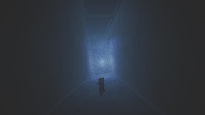 Gdy znajdziesz się w telewizorze musisz biec do przodu, aby jak dotrzeć jak najbliżej drzwi - Little Nightmares 2: Pierwsze piętro - solucja, opis przejścia - Little Nightmares 2 - poradnik do gry