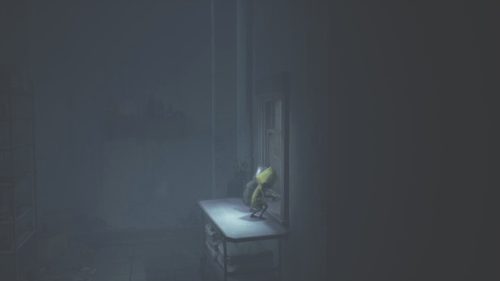 Twoim kolejnym zadaniem jest otwarcie okna - Little Nightmares 2: Przejście przez miasto - solucja, opis przejścia - Little Nightmares 2 - poradnik do gry