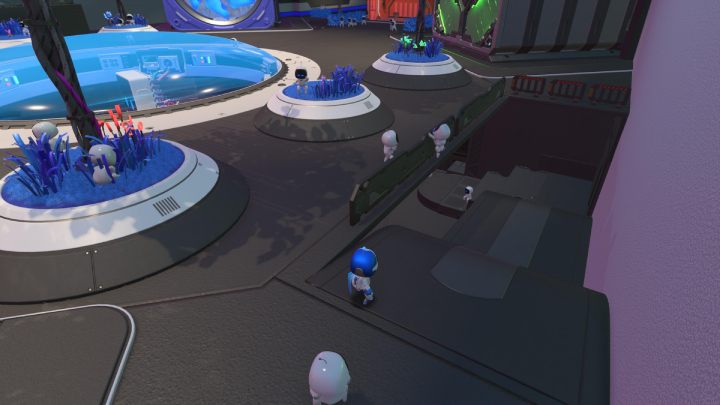 Znajdź zejście na niższy poziom placu - Astros Playroom: Plac CPU - solucja, opis przejścia - Astros Playroom - poradnik do gry