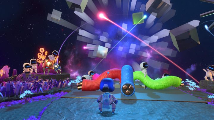 Podążaj wzdłuż drogi, aż dojdziesz do wielkich kabli wystających z podłogi - Astros Playroom: Orbital przeszkody - solucja, opis przejścia - Astros Playroom - poradnik do gry
