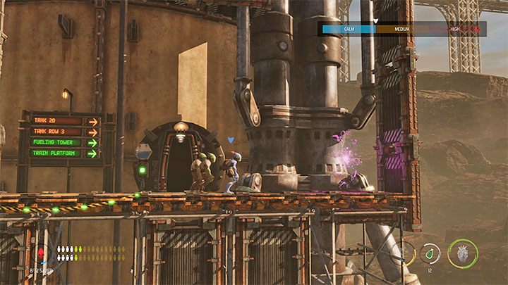 Przed wkroczeniem do kolejnego obszaru powinniśmy zaczekać aż latający po tej okolicy Slig pojawi się i odleci - Oddworld Soulstorm: Przeprawa przez Tank Row 2D, Phat Station - solucja - Oddworld Soulstorm - poradnik do gry