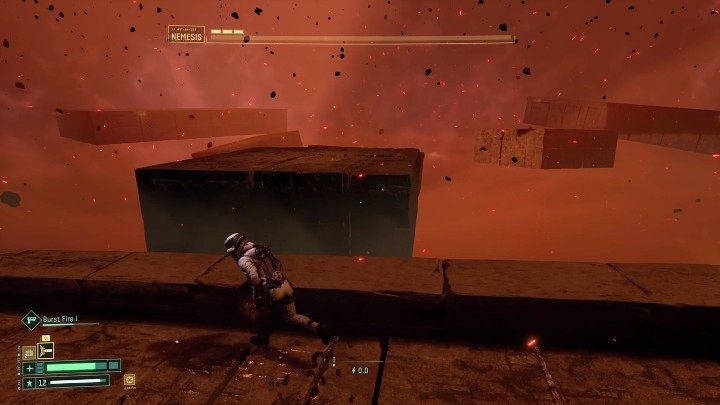 Przed rozpoczęciem drugiej fazy pojedynku arena rozpadnie się na kilka mniejszych platform, a boss pojawi się przed jedną z nich - Returnal: Nemesis - boss, jak pokonać? - Returnal - poradnik do gry