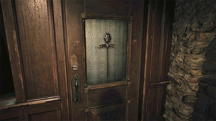 Udajcie się teraz do drzwi sąsiedniego pomieszczenia (tego oddzielonego dużą liczbą okien) - Resident Evil Village: House Beneviento, Zagadka z lalką kobiety - rozwiązanie - Resident Evil Village - poradnik do gry