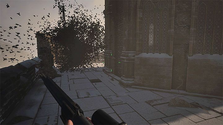 Jeśli atak zakończy się sukcesem, to kreatura zacznie opadać i powróci po chwili na wieżę - Resident Evil Village: Wydostanie się z zamku/Tower of Worship - solucja - Resident Evil Village - poradnik do gry