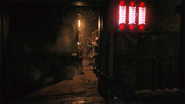 W trakcie przeprawy przez nowe pomieszczenia piętra B3 spodziewajcie się napotkania Soldata z rdzeniem na plecach - Resident Evil Village: Przejście przez poziom B3 - solucja - Resident Evil Village - poradnik do gry