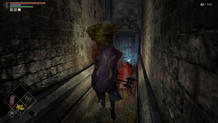 Uważajcie również o wspomnianych przeciwnikach w bocznych alejkach - Demons Souls Remake: Wewnętrzny Dziedziniec (1-3) - solucja, opis przejścia - Demons Souls Remake - poradnik do gry