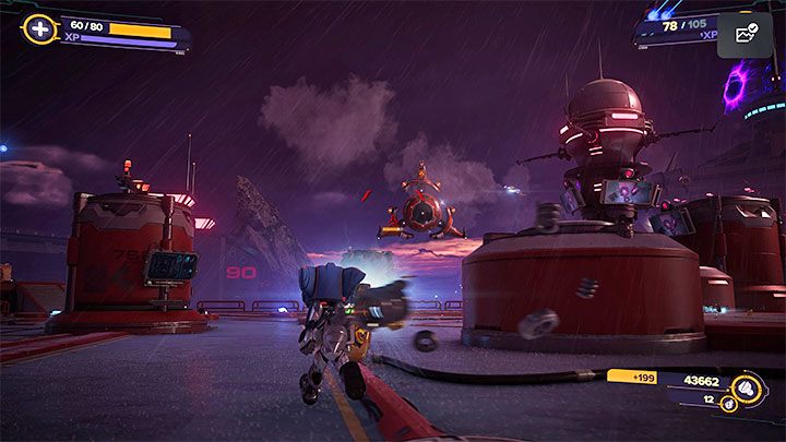 Podczas walk rozglądajcie się przede wszystkim za tymi przeciwnikami, którzy są w stanie wyprowadzać silne ataki dystansowe, m - Ratchet & Clank Rift Apart: Królewska eskorta, Viceron - jak pokonać? - Ratchet & Clank Rift Apart - poradnik do gry