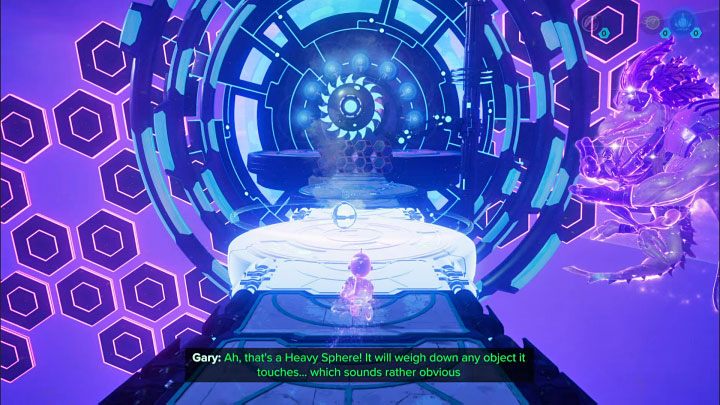 Opuszczenie podnośnika sprawi, że będziecie mogli zabrać drugą ciężką sferę, która leżała na jego szczycie - Ratchet & Clank Rift Apart: Clank, Blizar Prime - rozwiązania zagadek, lista - Ratchet & Clank Rift Apart - poradnik do gry