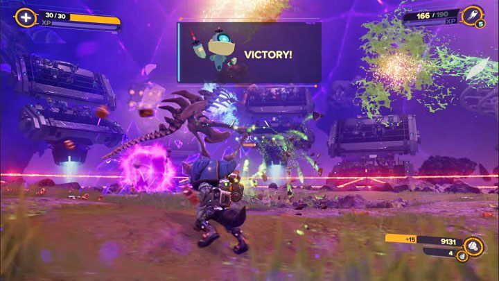 Kontynuujcie prowadzenie walk aż pozbawicie bossa wszystkich punktów zdrowia i wygracie rundę na arenie - Ratchet & Clank Rift Apart: Sue, Chmura Szczątków Scarstu - jak pokonać? - Ratchet & Clank Rift Apart - poradnik do gry